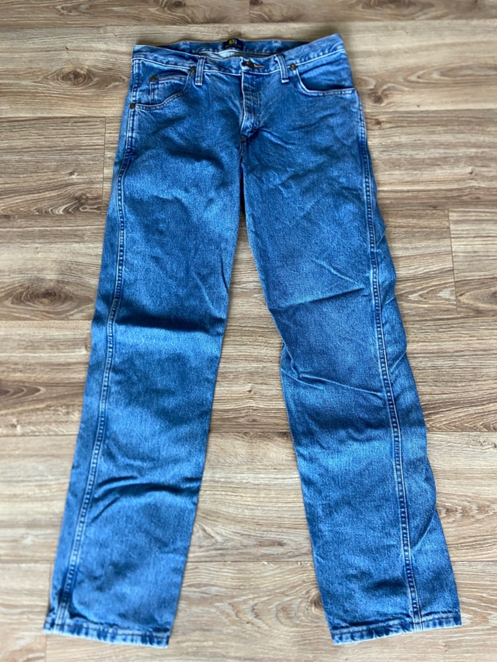WRANGLER Men’s Premium performance advanced comfort cowboy cut regular fit jean